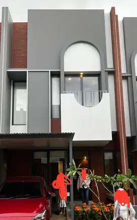 Jual Rugi BU, Rumah Cantik 3 Lantai Full Furnished di BSD City