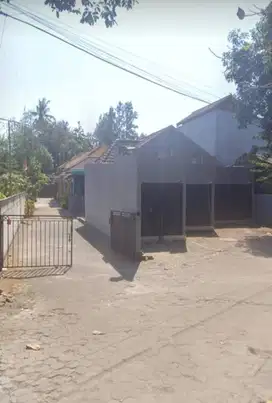 Rumah dan kios murah di ngestiharjo kasihan dekat dg umy malioboro