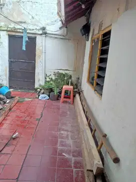 Rumah Pusat Kota di Gang Emong bisa buat Kos Kost