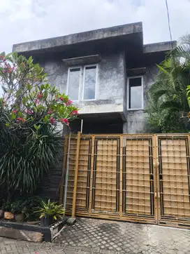 Strategis Rumah Darmo Permai Selatan Surabaya Barat