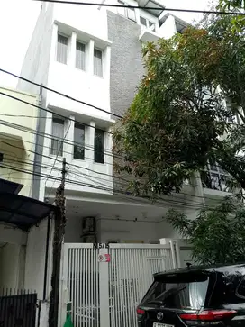 Rumah 3lt di Jl Kelapa Lilin VII Kelapa Gading Jakarta Utara