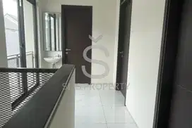 DIJUAL RUMAH SIAP HUNI DI KOTA BARU PARAHYANGAN BDG BARAT