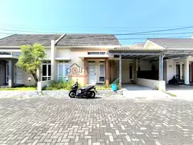 Rumah Bagus Luas di Cluster Asri Nyaman Dekat Ke Kampus UNS / Solo