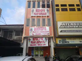 Dibutuhkan Terapis  Refleksi Pria