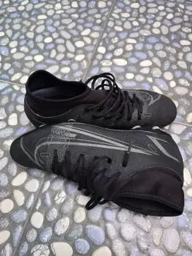 Sepatu Bola Nike Mercurial
