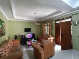 Rumah lokasi strategis, sudah terisi untuk kos-kosan, dekat PIM, Ganct