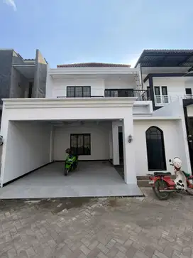 Rumah di jual solo baru dekat dr oen