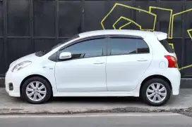 Yaris E Manual 2013