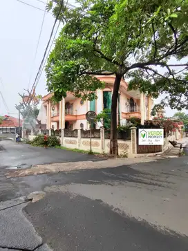 Rumah Hook 2 lantai 448m di Meruya Kembangan Jakarta barat