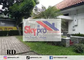 DIJUAL RUMAH Model Belanda Good Location di Main Road Riau, Bandung
