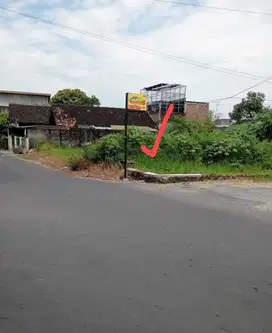 Tanah strategis pinggir.jalan utama sambisari purwomartani