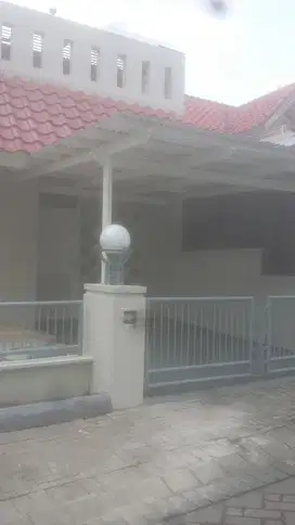 Rumah bersih 1 lantai disewakan di Citraland