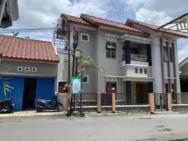 Rumah minimalis di barat ske jambon
