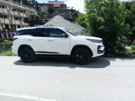 Driver mengemudi antar kota antar propinsi