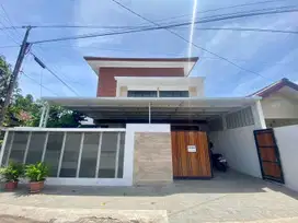 Rumah baru mewah di barat alun2 utara dekat malioboro