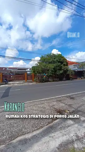 Rumah kos aktif di poros jalan raya Perusahaan Karanglo Malang