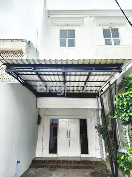 Ruko 3 Lantai Strategis di Tebet Utara Cocok untuk Kantor & Usaha