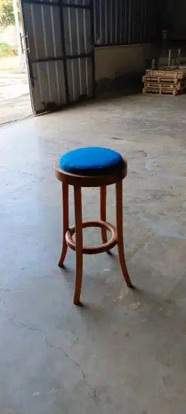 Kursi bar atau bar stool