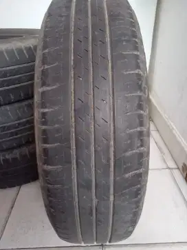 Ban mobil bekas