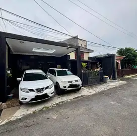 Rumah 2 Lt cantik di Komplek PP Jl. Ngesrep Barat III, Srondol Kulon