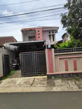 Rumah 2 Lt dekat UNDIP di Mulawarman Utara Dalam Bulusan Tembalang
