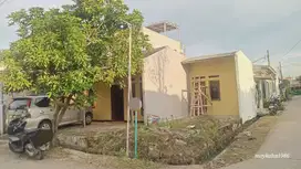 Jual cepet rumah hook 10 menit dr stasiun cikarang