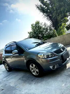 Suzuki SX-4 X-Over tahun 2011