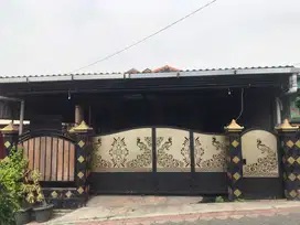 Rumah Kelurahan Gulomantung Kec Kebomas Kab Gresik