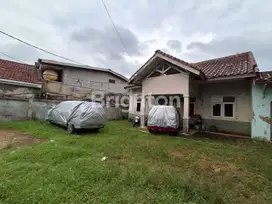 Rumah Lama & Lahan Luas – Strategis di Kampung Makassar Jaktim