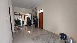 Rumah MURAH Bagus 2 lantai siap huni The Billabong Soetta Residence