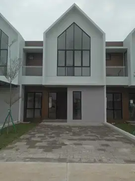 Disewakan Rumah Citra Garden Puri Jakarta Barat Uk. 7x23m Rp.55jt/th