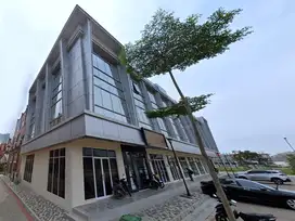 Ruko La Riviera Boulevard PIK 2 Hoek 5x15 Strategis Untuk Usaha