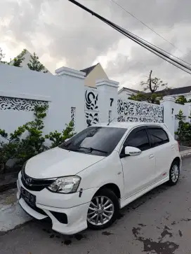 Etios Toms Edition MT 2015