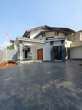 Rumah sap huni di komplek elite Palem Kartika Bambu Apus Jakarta Timur
