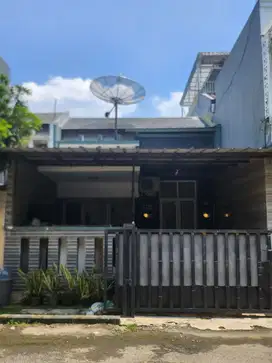 Rumah di Perumahan Permata Cimanggis, Depok