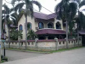 WTS / Dijual Rumah Siap Huni Posisi Hoek di Pondok Cibubur, Depok
