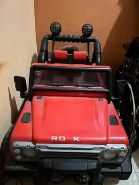 Rocky mobil AKI