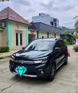Suzuki XL7 AT Bensin km rendah tangan pertama
