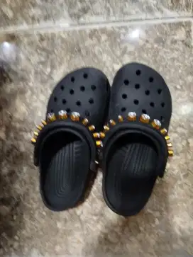 Sendal crocs flat preloved w6