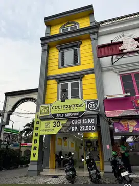 DIJUAL MURAH RUKO 3,5 LANTAI LOKASI SANGAT STRATEGIS