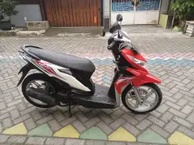 Beat 2019 merah