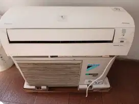 Dijual AC DAIKIN inverter 1 pk (mw pindahan)