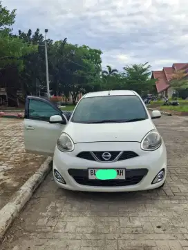 Jual Mobil Nissan March 1.2 M/T