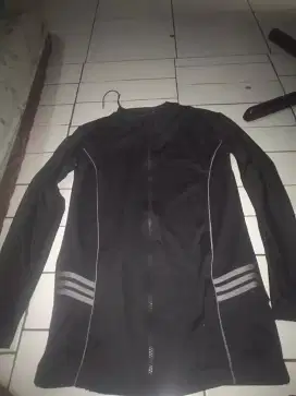 Baju buat olahraga sepeda