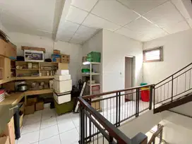 Ruko Mekarwangi Mainroad Mekar Utama depan supermarket Yogya