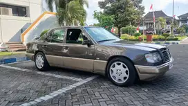 Mercedes-Benz E230 1991 Bensin