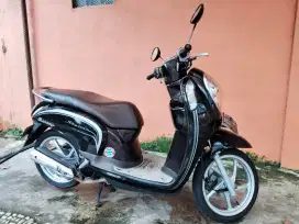 Scoopy 2017 Hitam