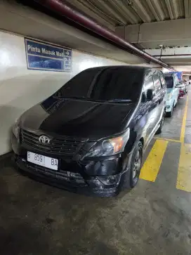 Innova 2012 AT diesel matic hitam type V