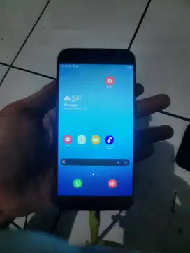 Samsung galaxy j7 pro ram 3/32 GB