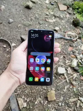 REDMI 8 4/64 HP BEKAS